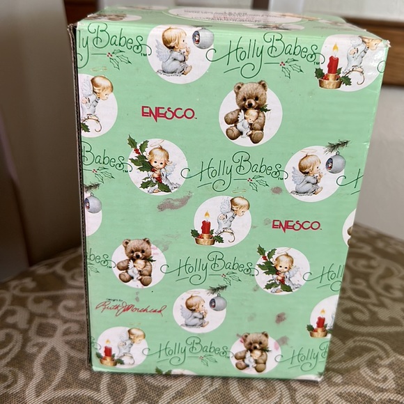 Enesco Ruth Morehead Holly Babes 1985 Angel Music Figurine My Favorite Things. - Picture 9 of 9